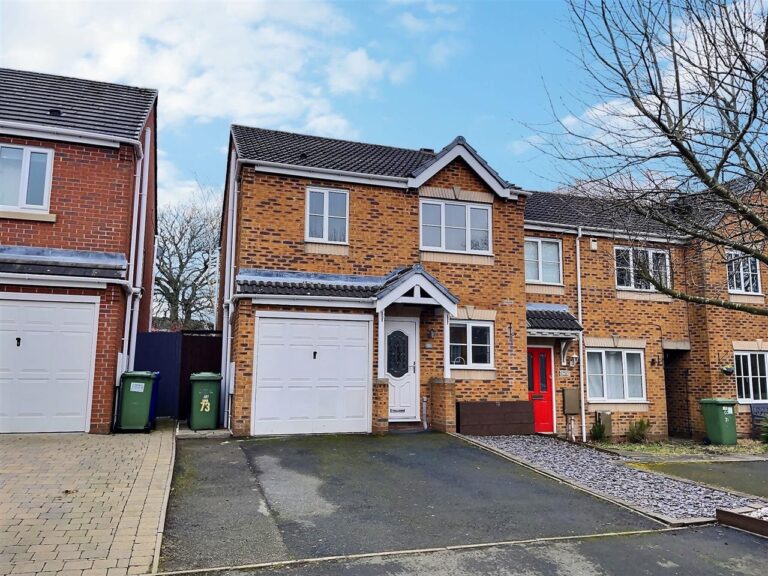 Freemantle Drive, Cannock
