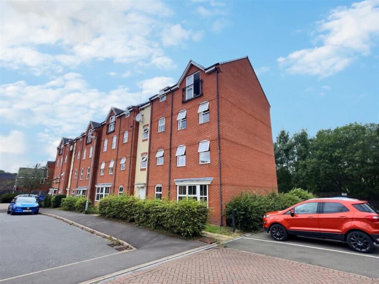 Violet Close, Cannock
