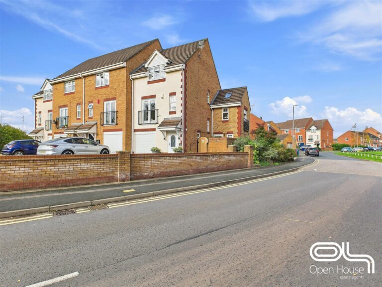 Spruce Way, Stafford