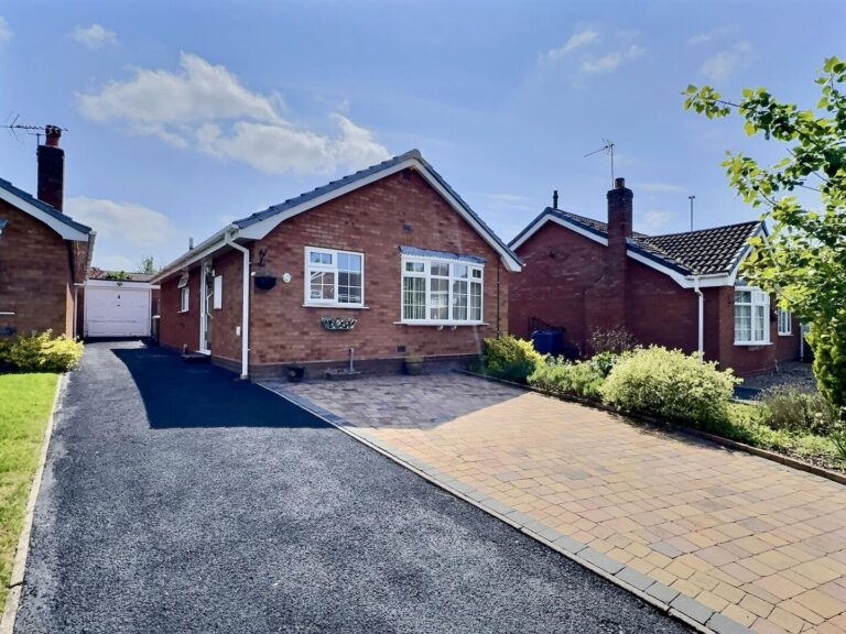 Middlefield, Gnosall