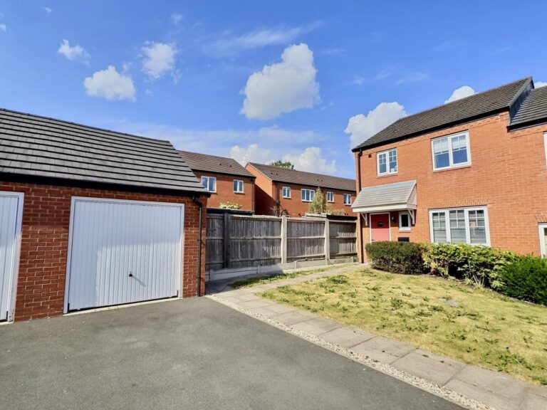 Plover Green, Stafford