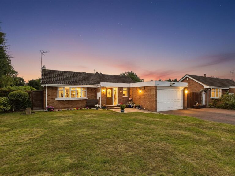 Creswell Farm Drive, Stafford