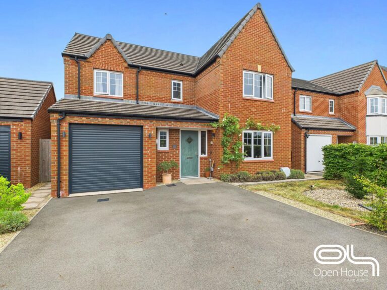 Lapwing Place, Stafford