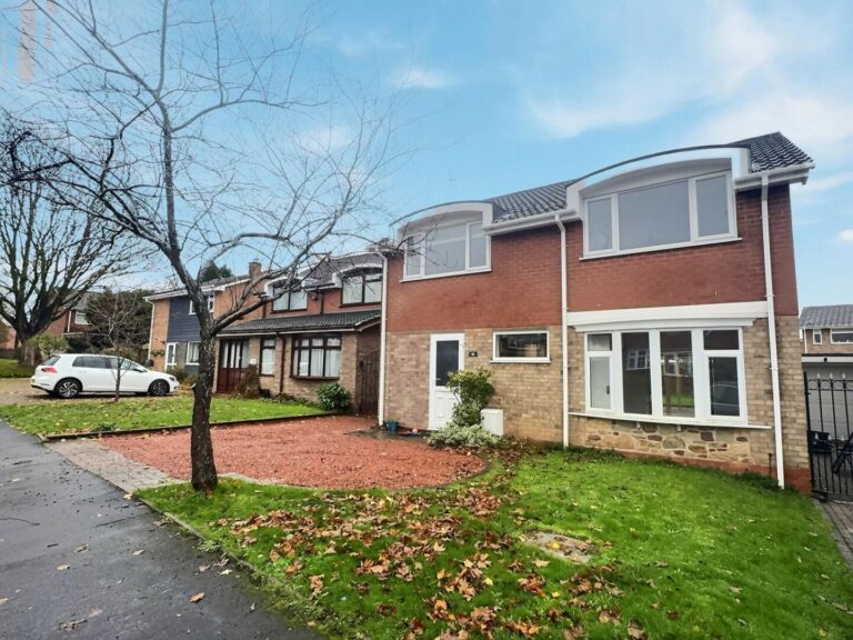 Silverthorn Way, Stafford