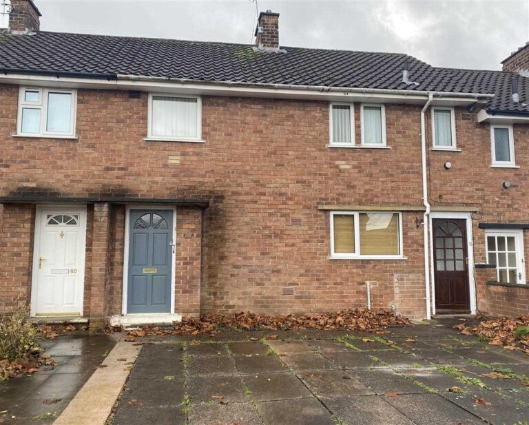 John Amery Drive,Burton Manor,Burton Manor