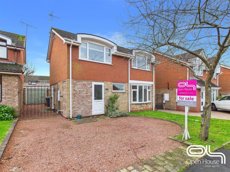 Silverthorn Way, Stafford